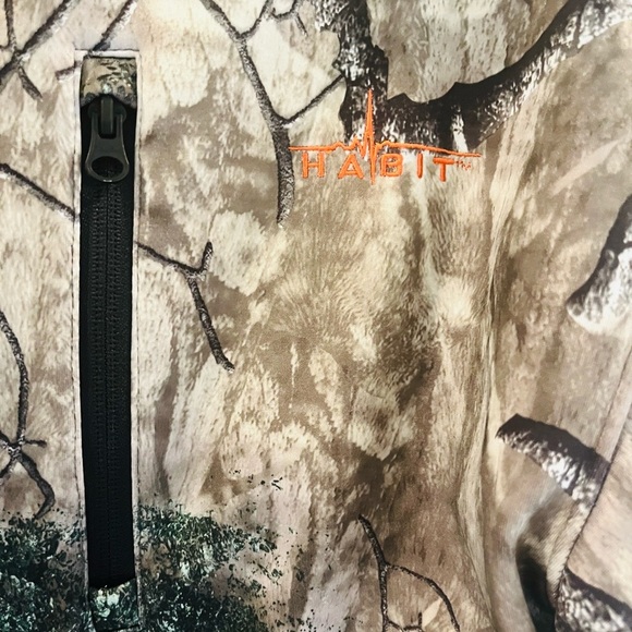 Habit Men's Camouflage and Gray Jacket - Picture 2 of 8